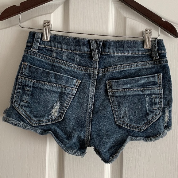 Mudd Jean shorts with lace detail - Picture 2 of 4